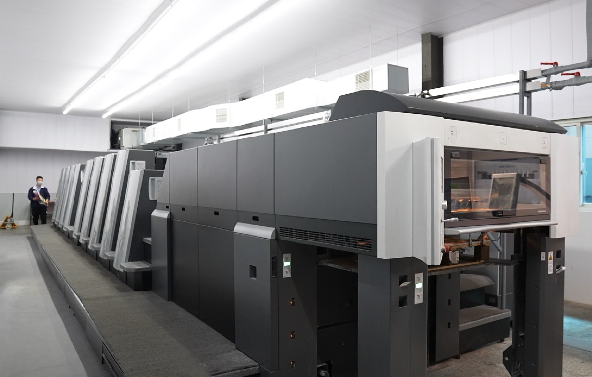 Heidelberg Speedmaster XL 75 8-color press with inline coater — Sinso's 7-color ECG press, Ningbo factory