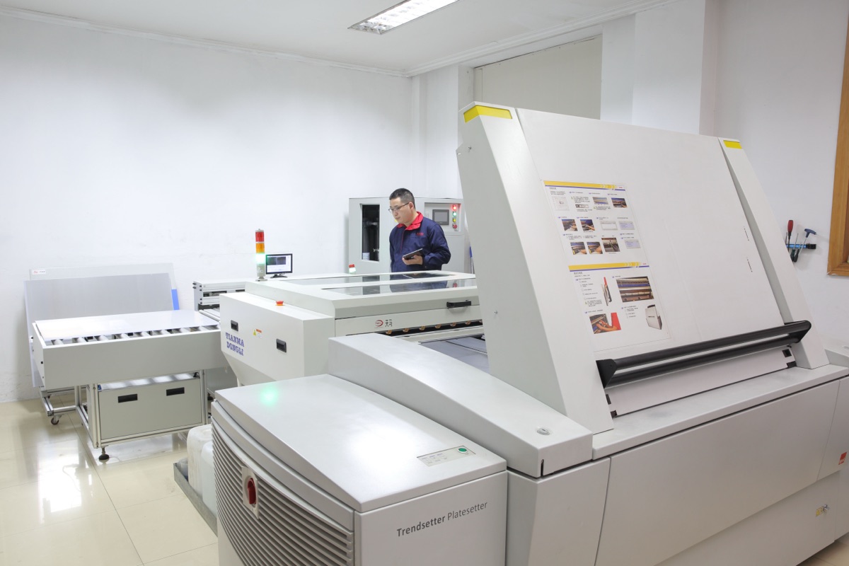 Fully automatic Kodak Trendsetter CTP platesetter in Sinso prepress